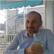 Docente pedagogista, esperto in Scienze Umane e Sociali. Mi occupo di pedagogia e formazione da anni in diversi settori.
